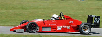 David Keep's 90 Reynard SF-2000 racing in the GLC